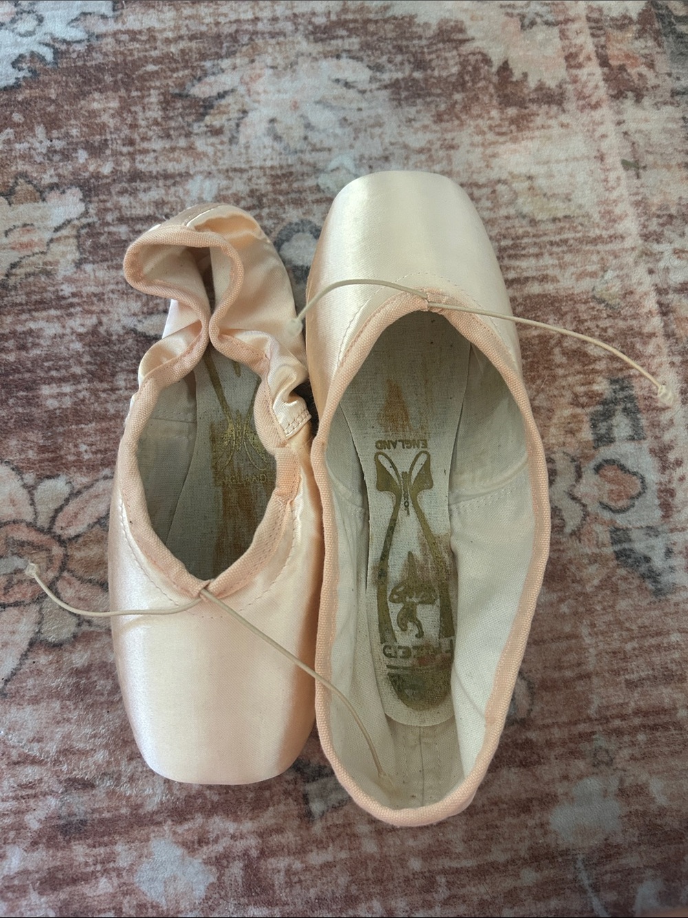 Freed custom Pointe Shoes 6 XXX T maker